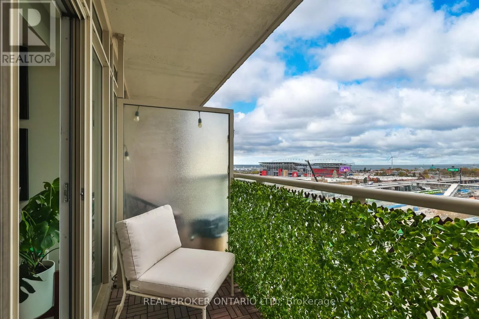 1219 - 85 EAST LIBERTY STREET