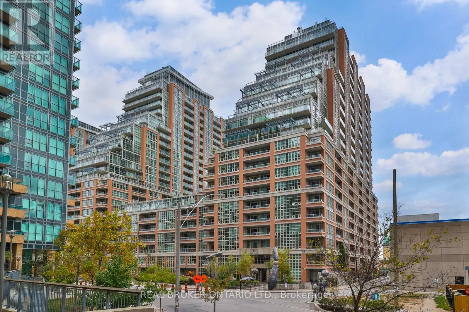 1219 - 85 EAST LIBERTY STREET