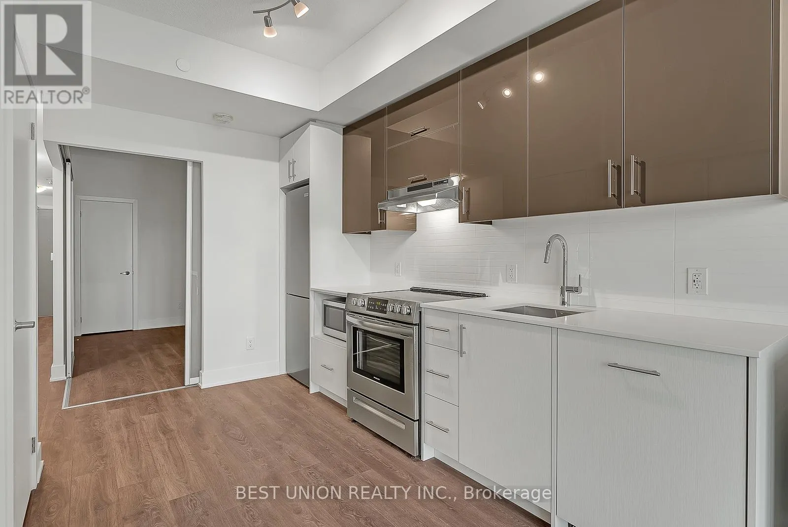 703 - 188 FAIRVIEW MALL DRIVE