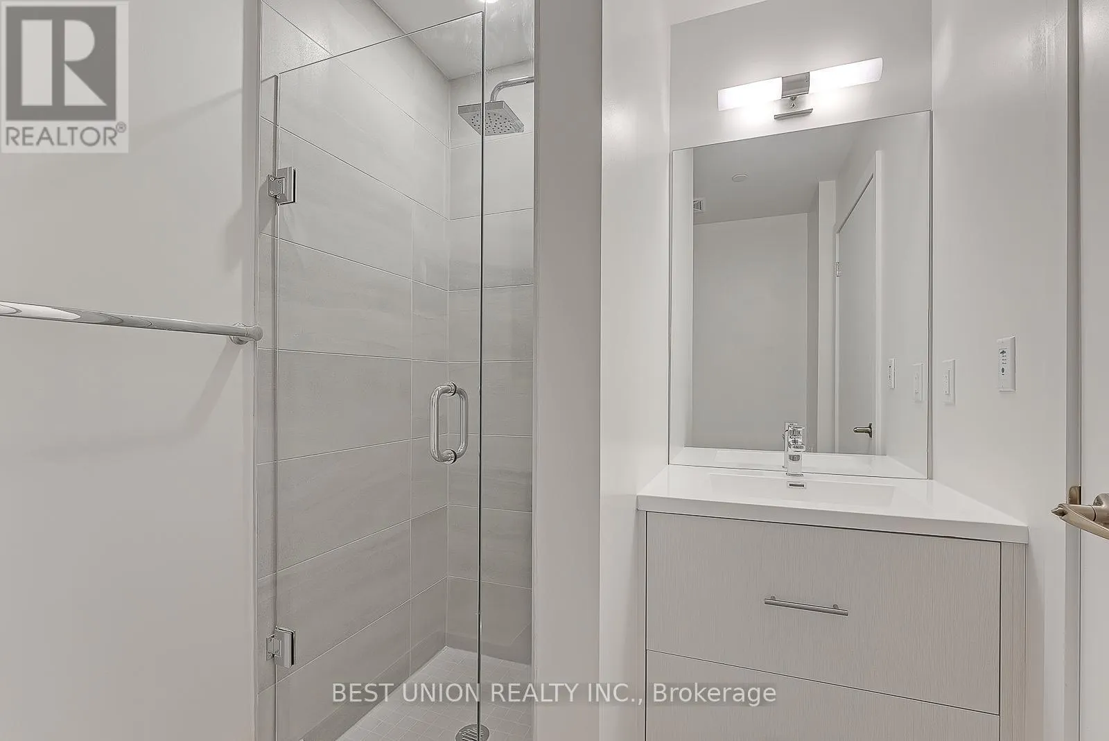 703 - 188 FAIRVIEW MALL DRIVE