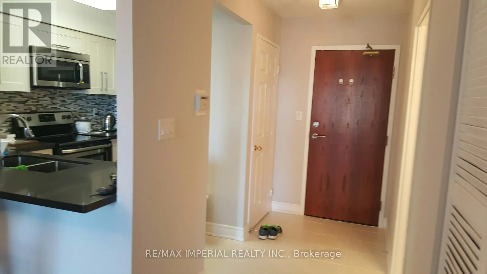 1006 - 35 EMPRESS AVENUE