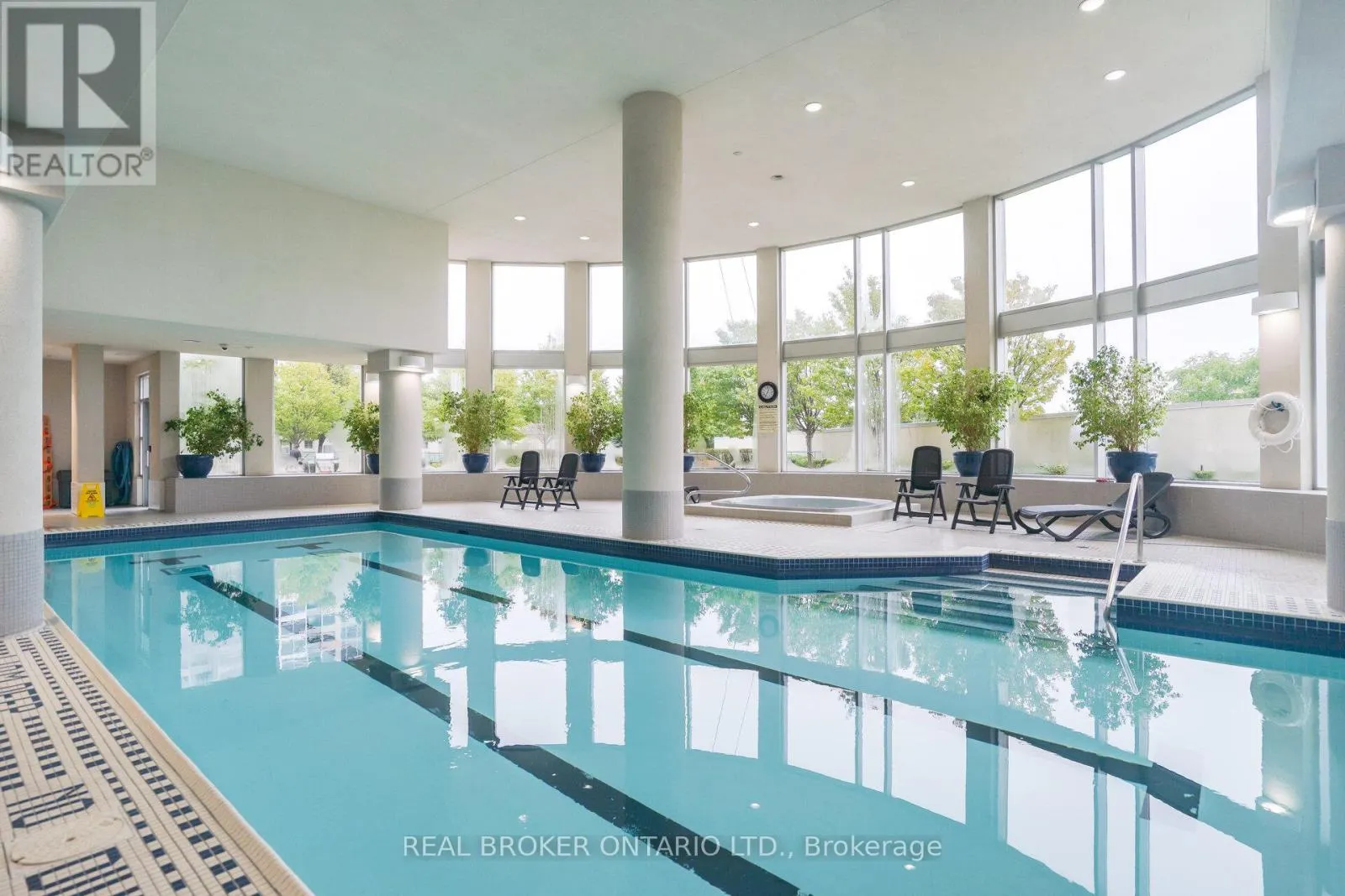 1109 - 17 BARBERRY PLACE