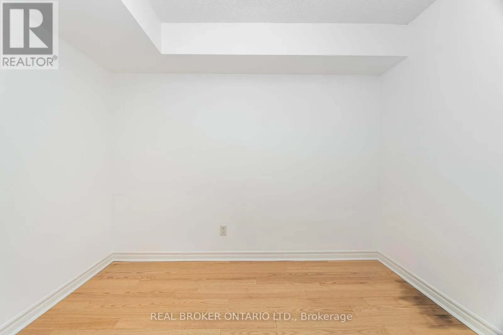 1109 - 17 BARBERRY PLACE