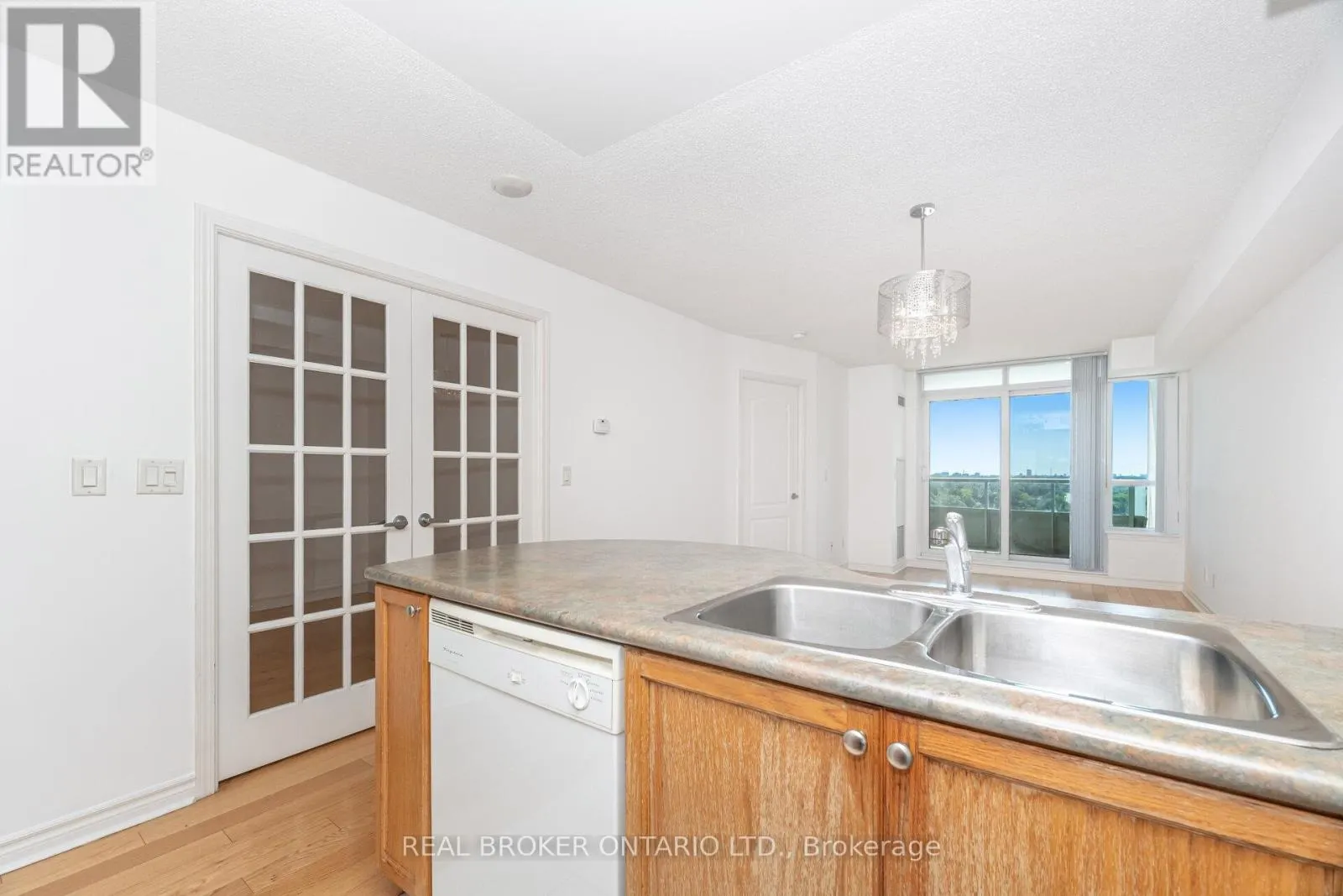 1109 - 17 BARBERRY PLACE