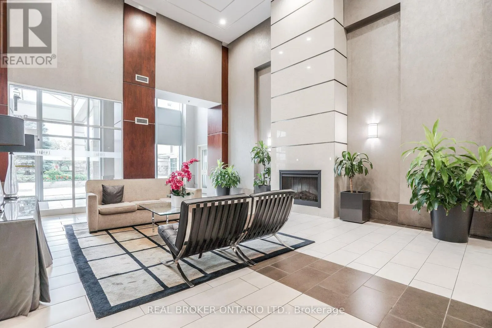 1109 - 17 BARBERRY PLACE