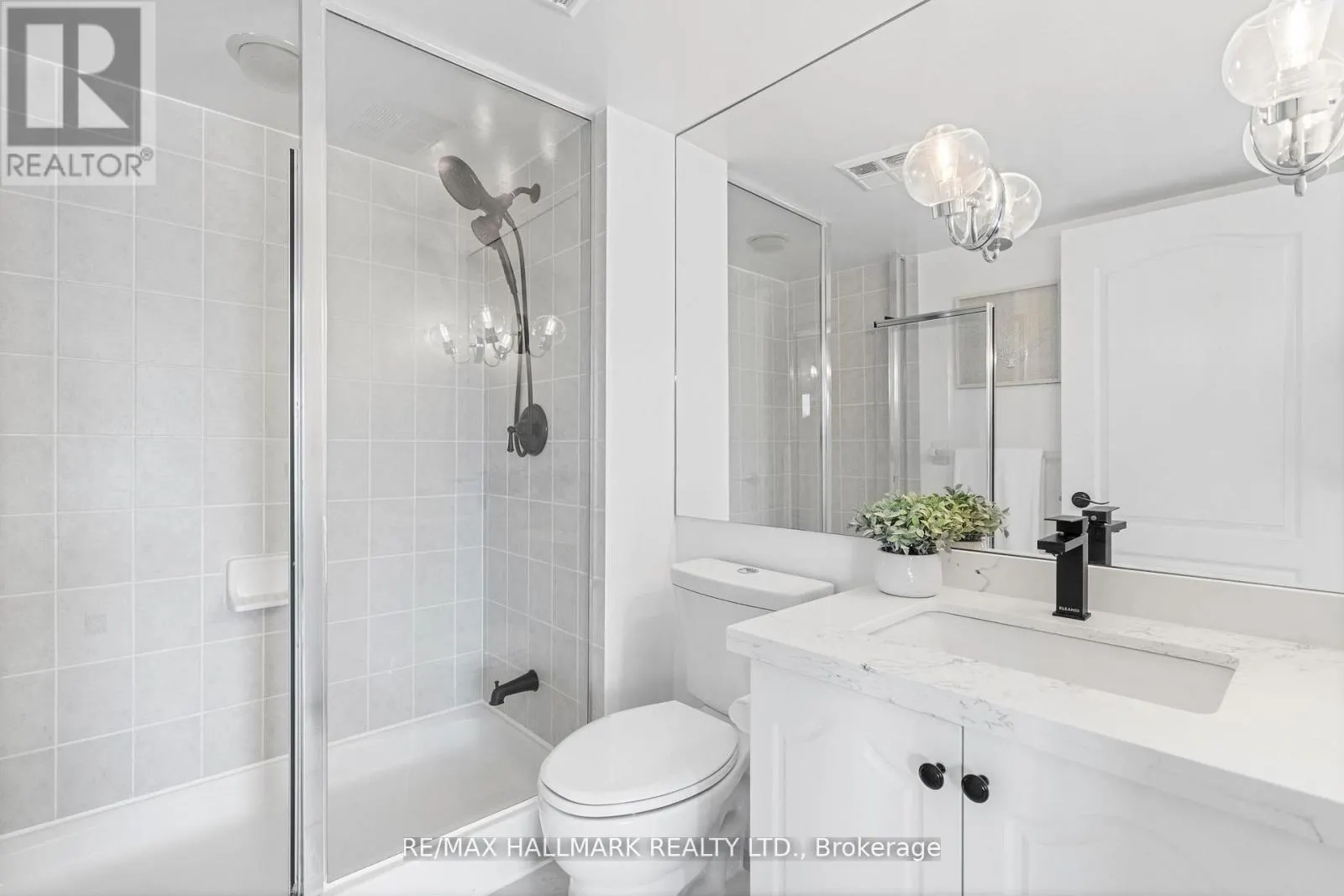 328 - 205 THE DONWAY W