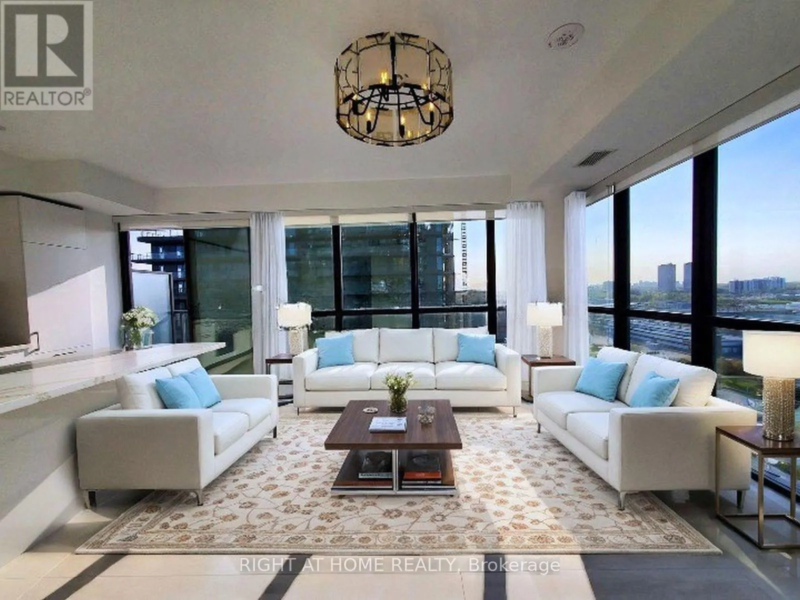 1308 - 33 FREDERICK TODD WAY