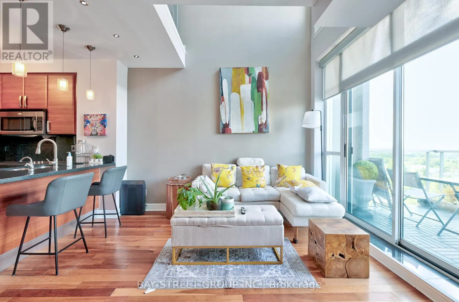 UPH3 - 1 AVONDALE AVENUE