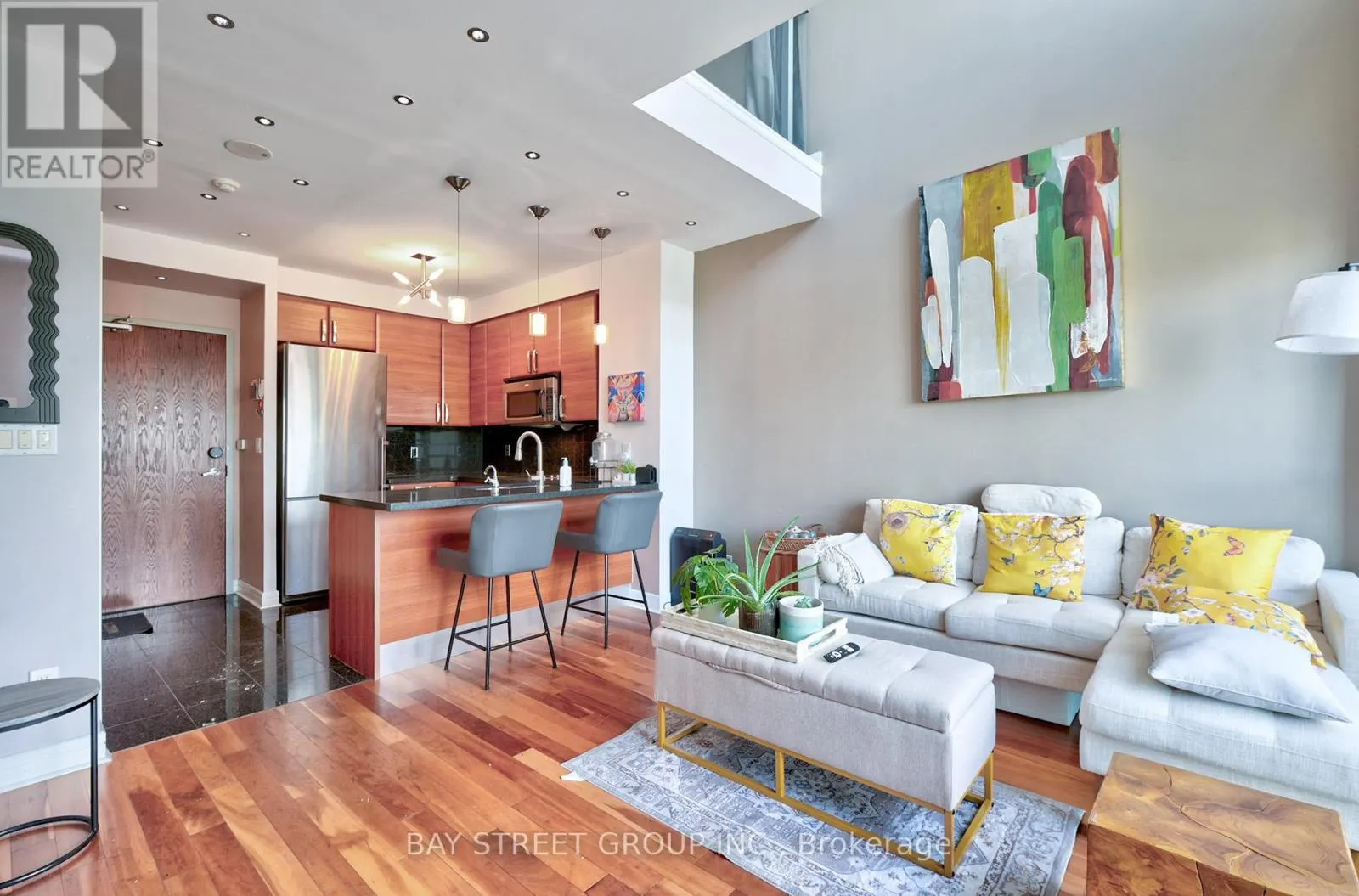 UPH3 - 1 AVONDALE AVENUE