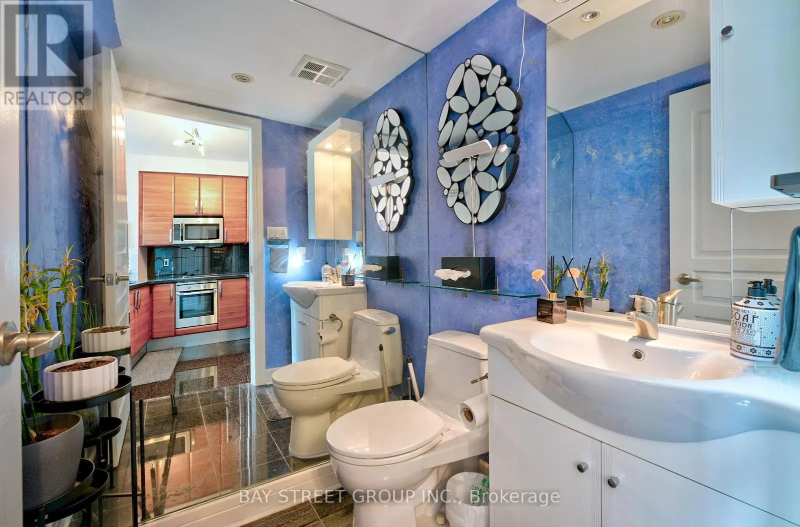 UPH3 - 1 AVONDALE AVENUE