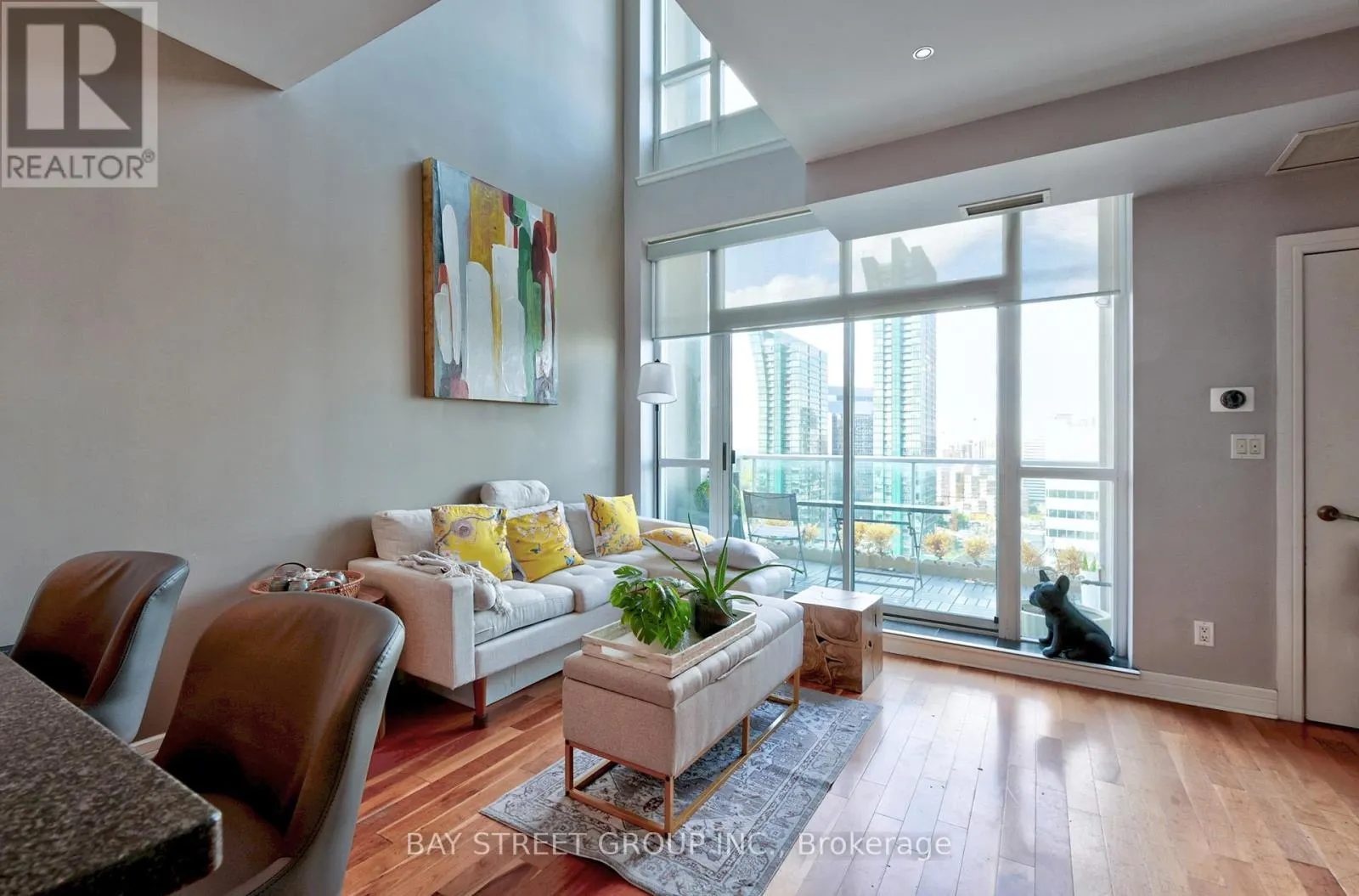 UPH3 - 1 AVONDALE AVENUE