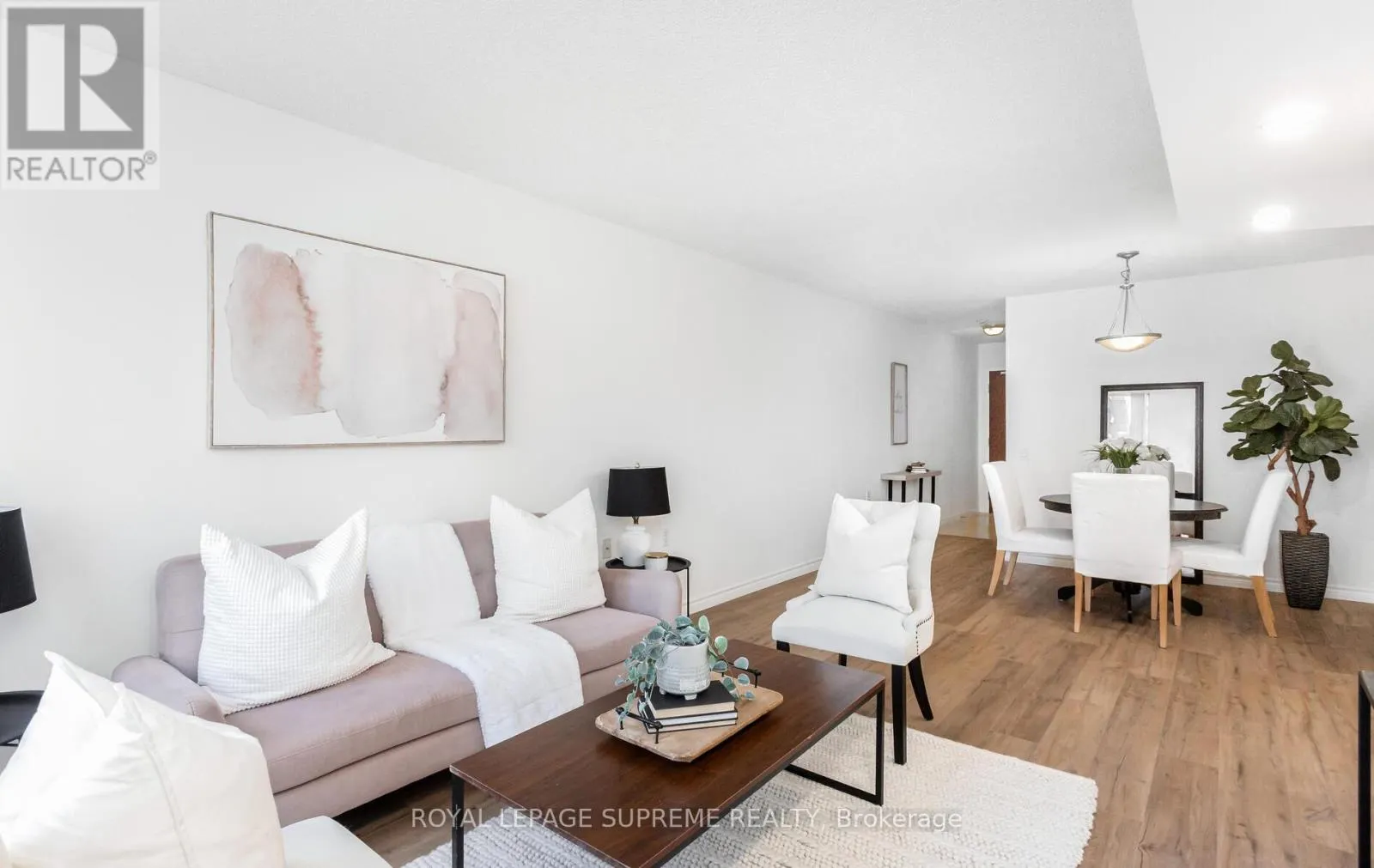 502 - 35 FINCH AVENUE E