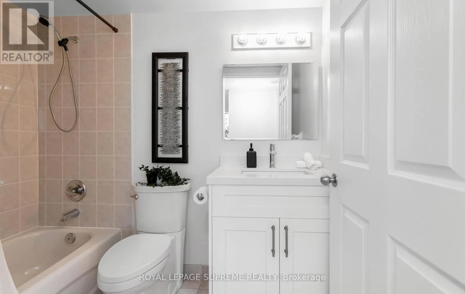 502 - 35 FINCH AVENUE E