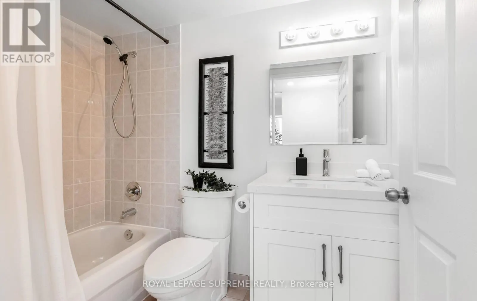 502 - 35 FINCH AVENUE E