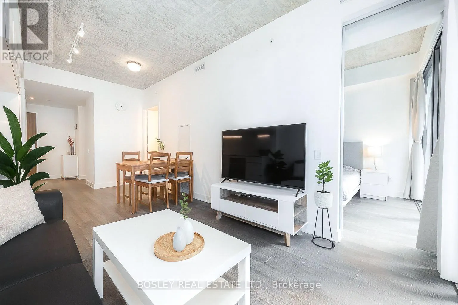 2112 - 185 ROEHAMPTON AVENUE