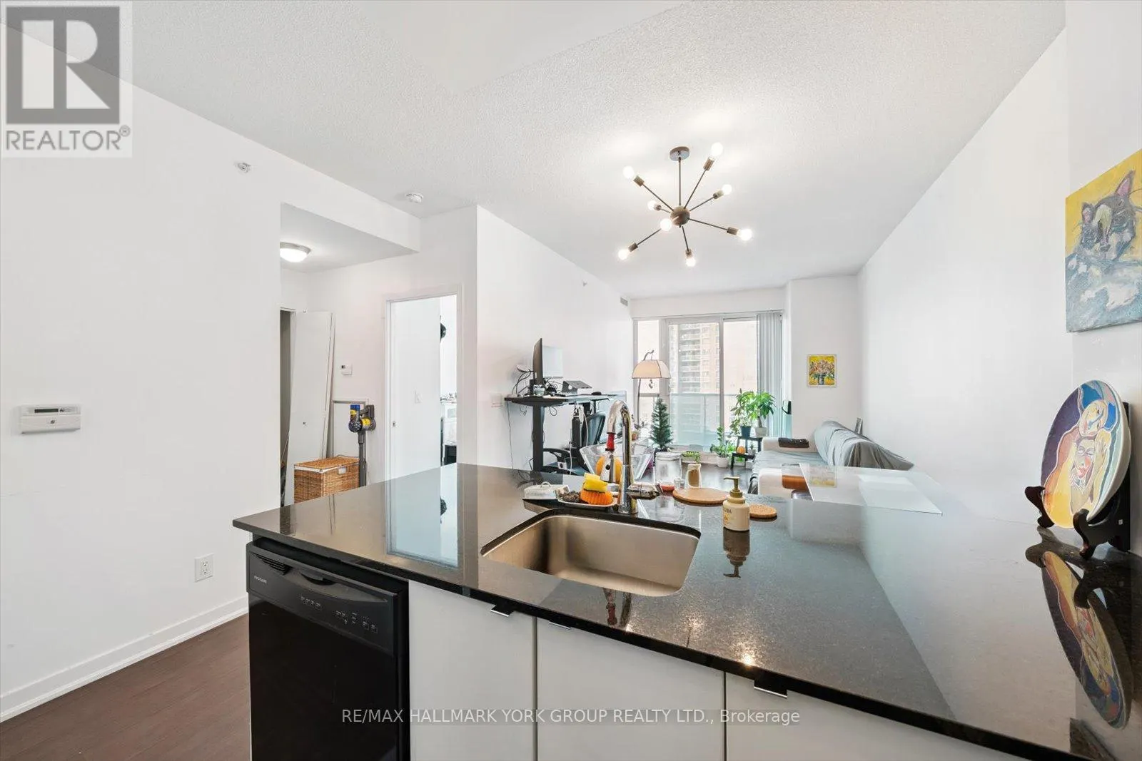 1113 - 150 EAST LIBERTY STREET