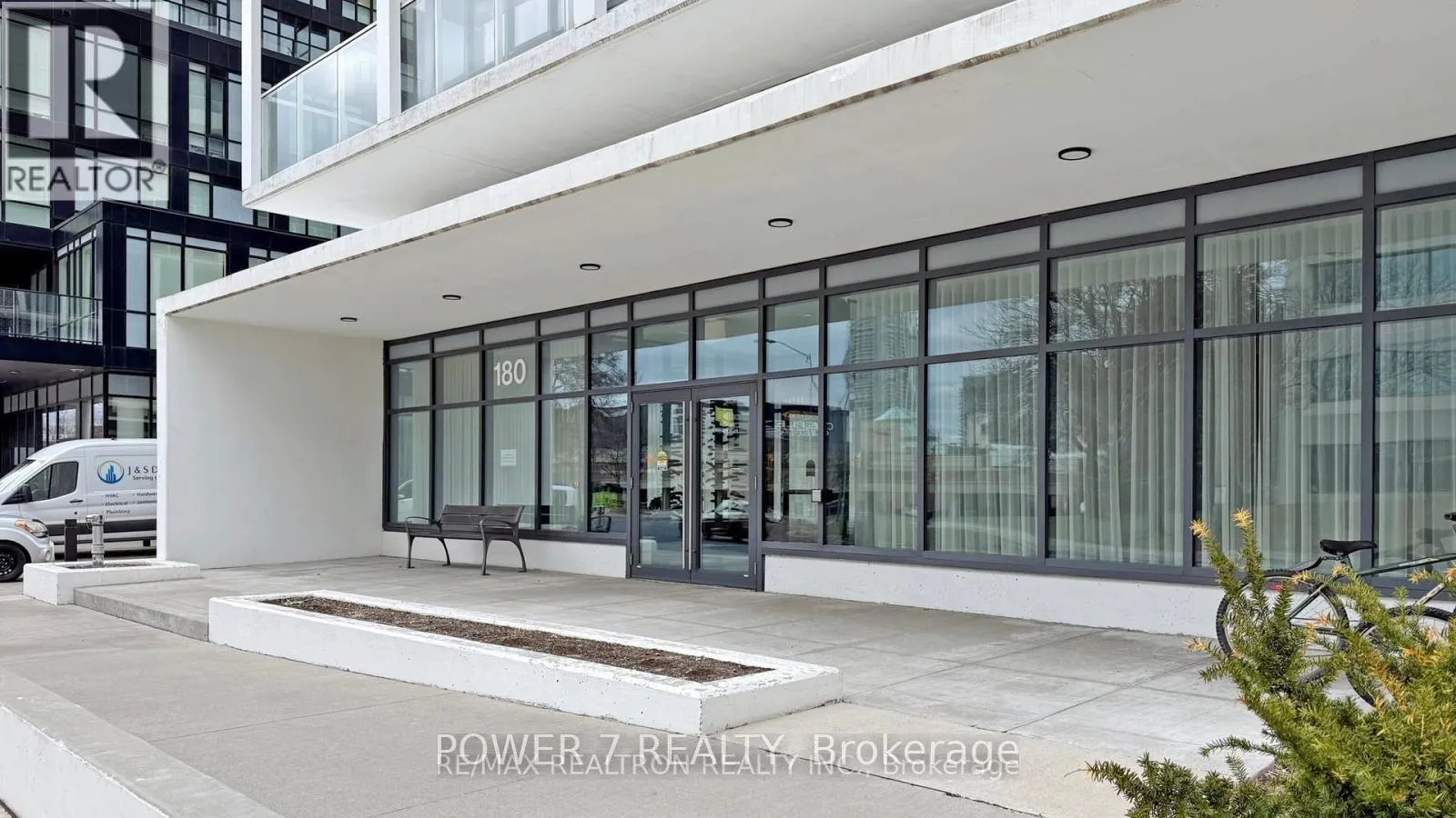 1705 - 180 FAIRVIEW MALL DRIVE