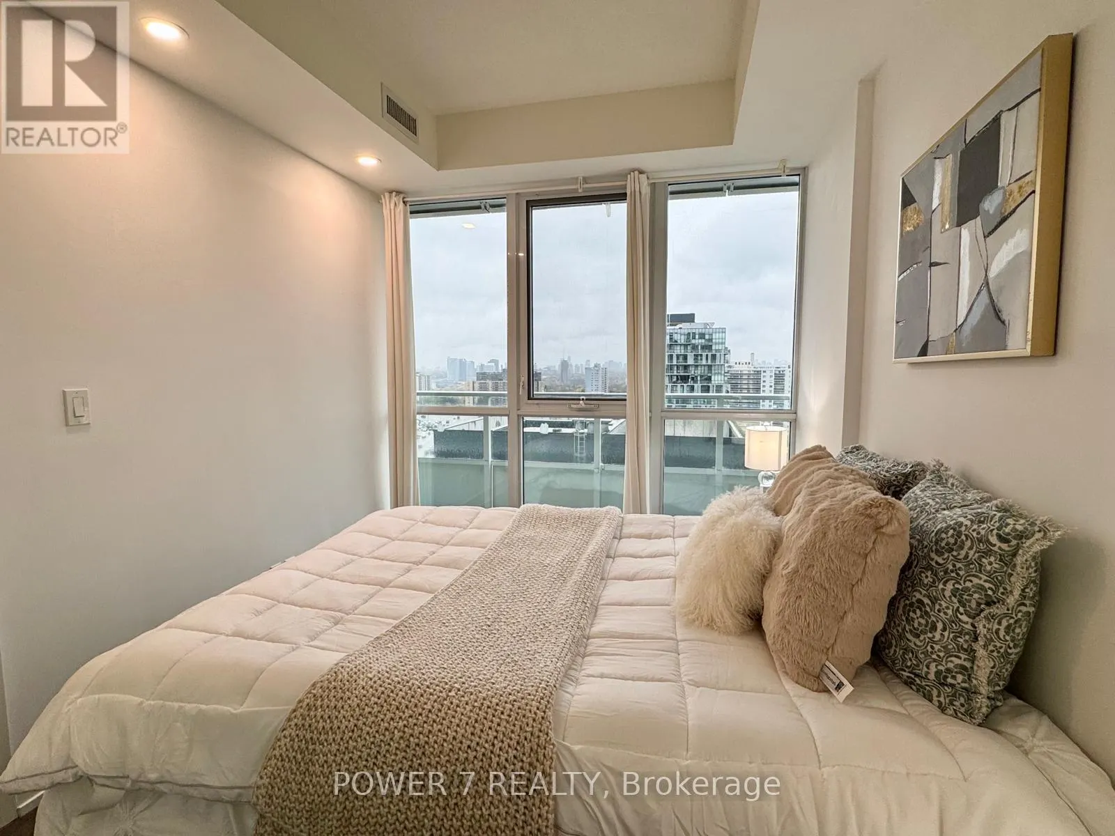 1705 - 180 FAIRVIEW MALL DRIVE