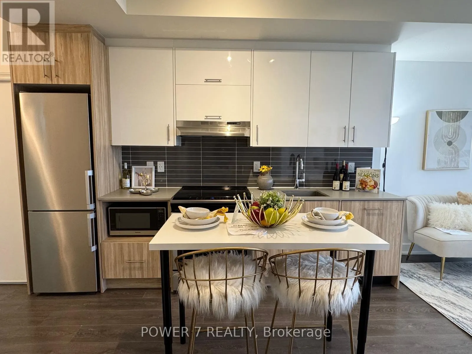 1705 - 180 FAIRVIEW MALL DRIVE