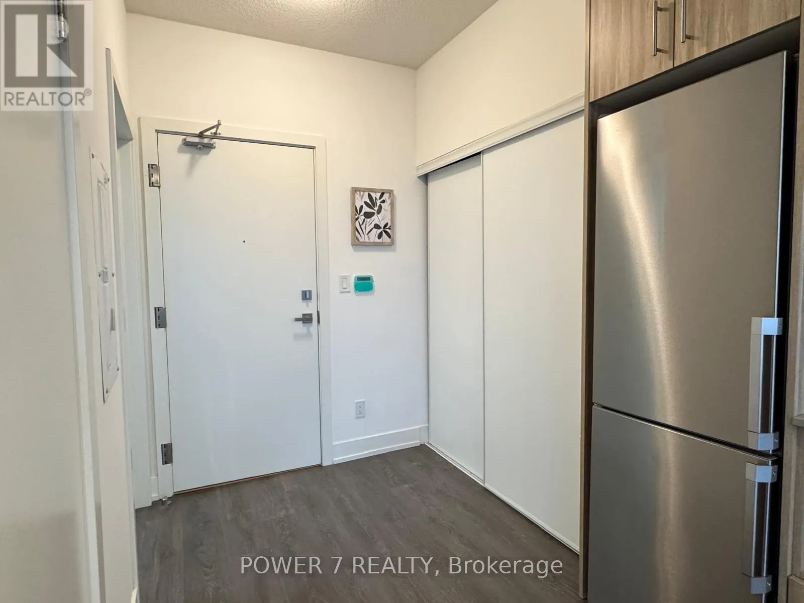 1705 - 180 FAIRVIEW MALL DRIVE