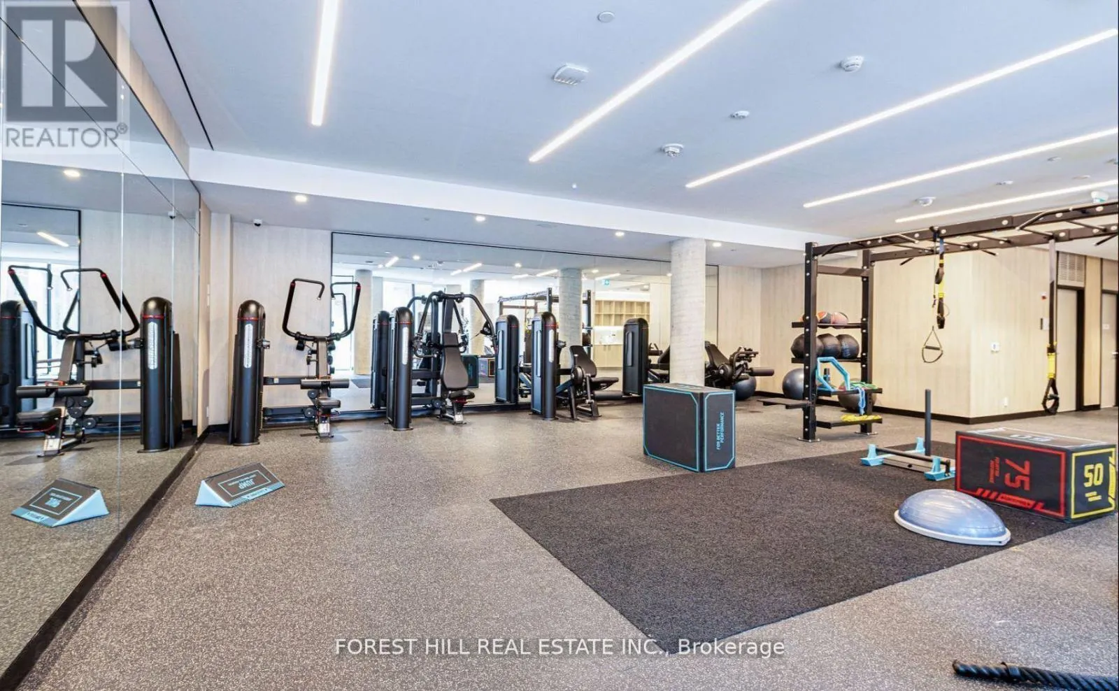 1615 - 2020 BATHURST STREET