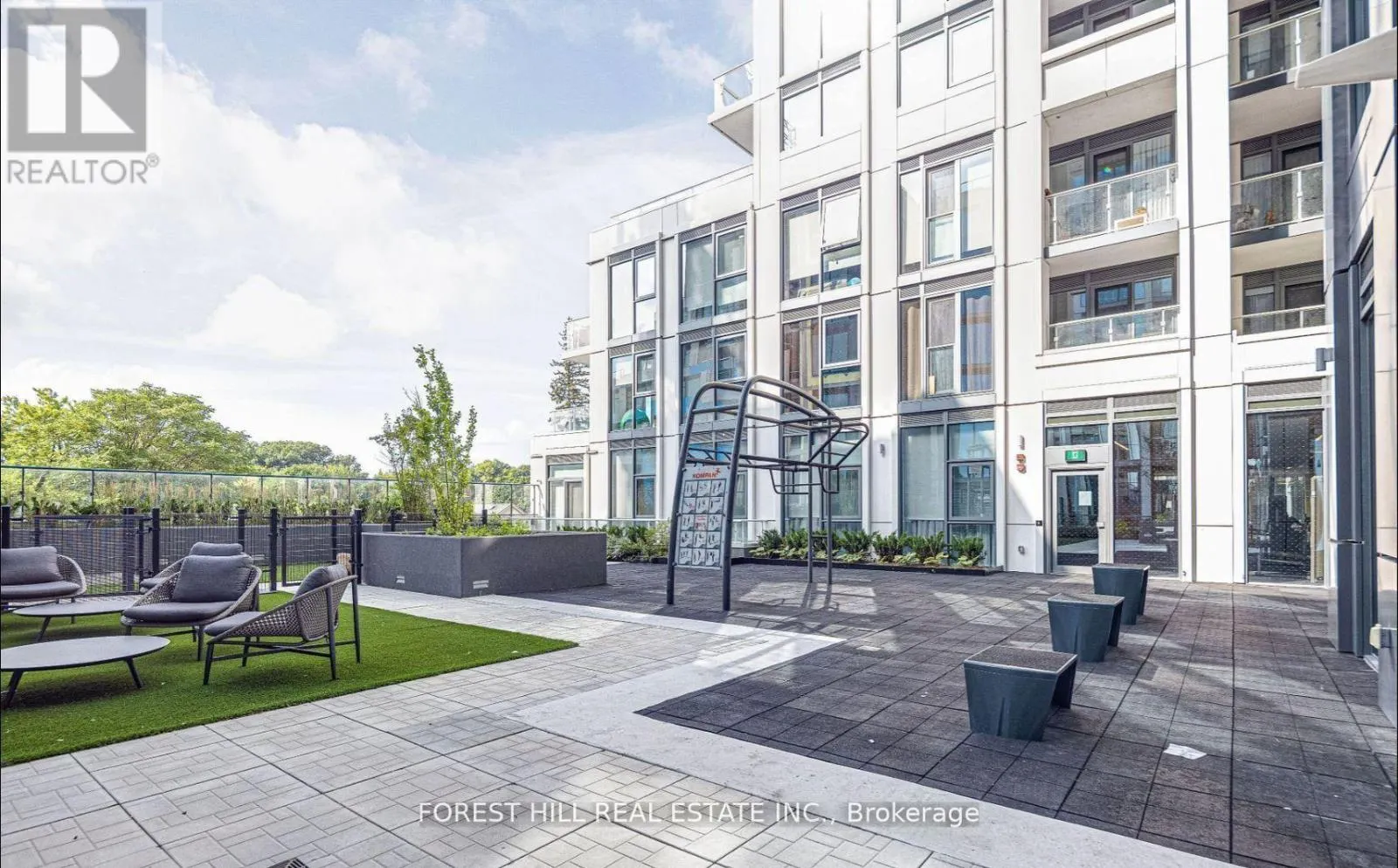 1615 - 2020 BATHURST STREET