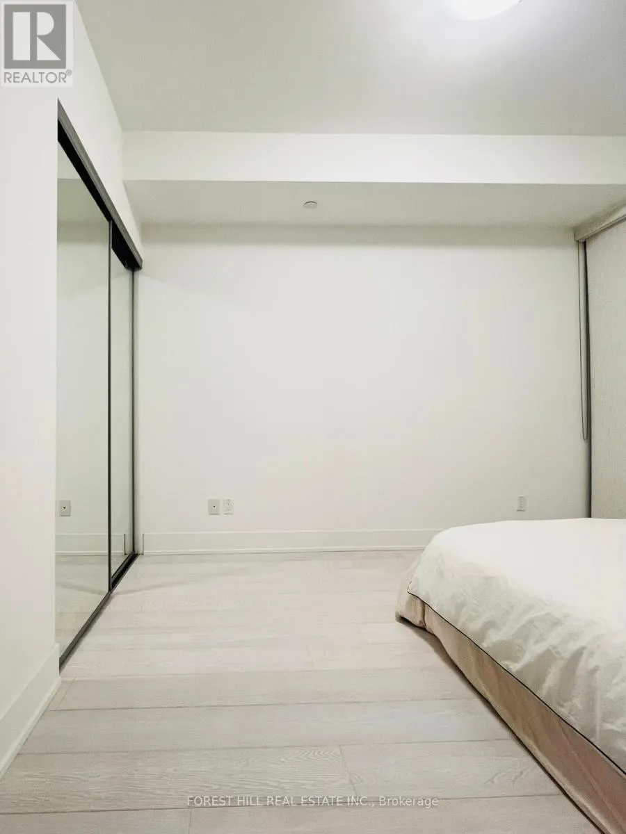 1708 - 200 BLOOR STREET W