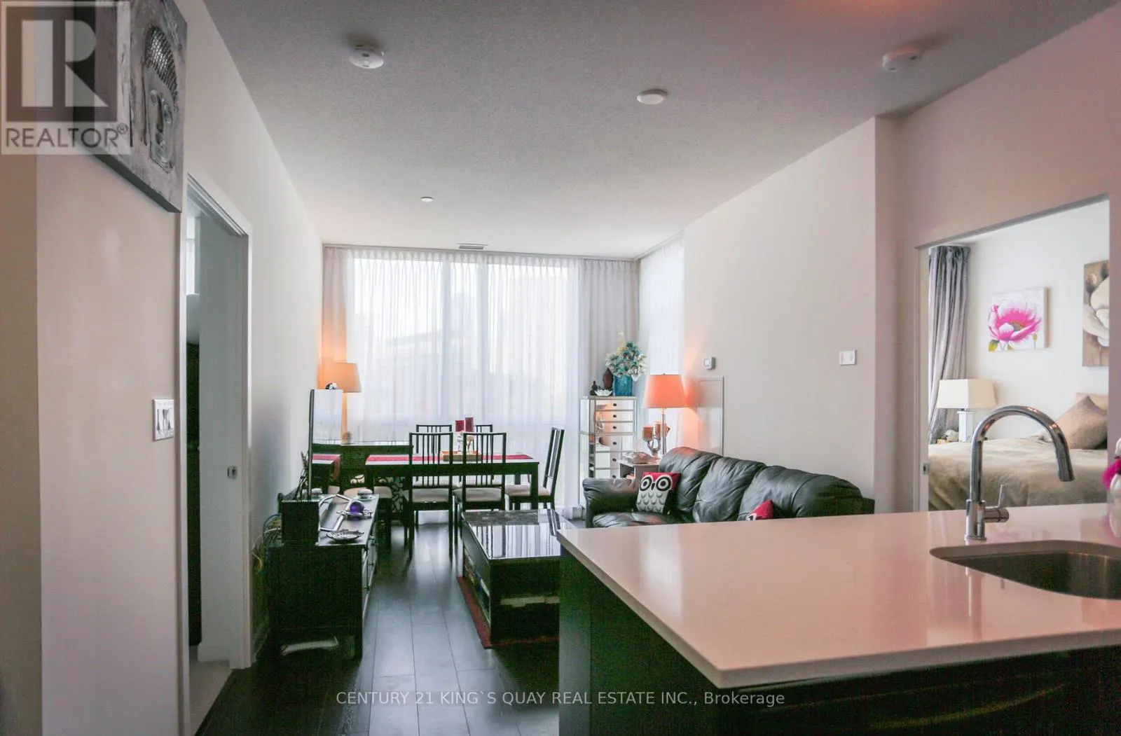 218 - 66 FOREST MANOR ROAD