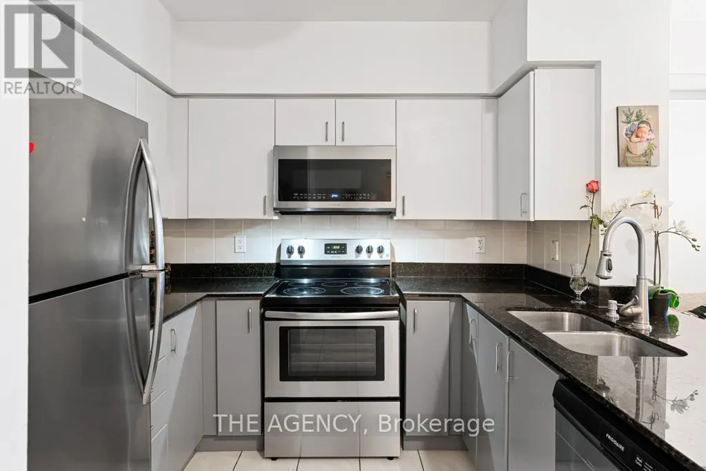 2808 - 4968 YONGE STREET