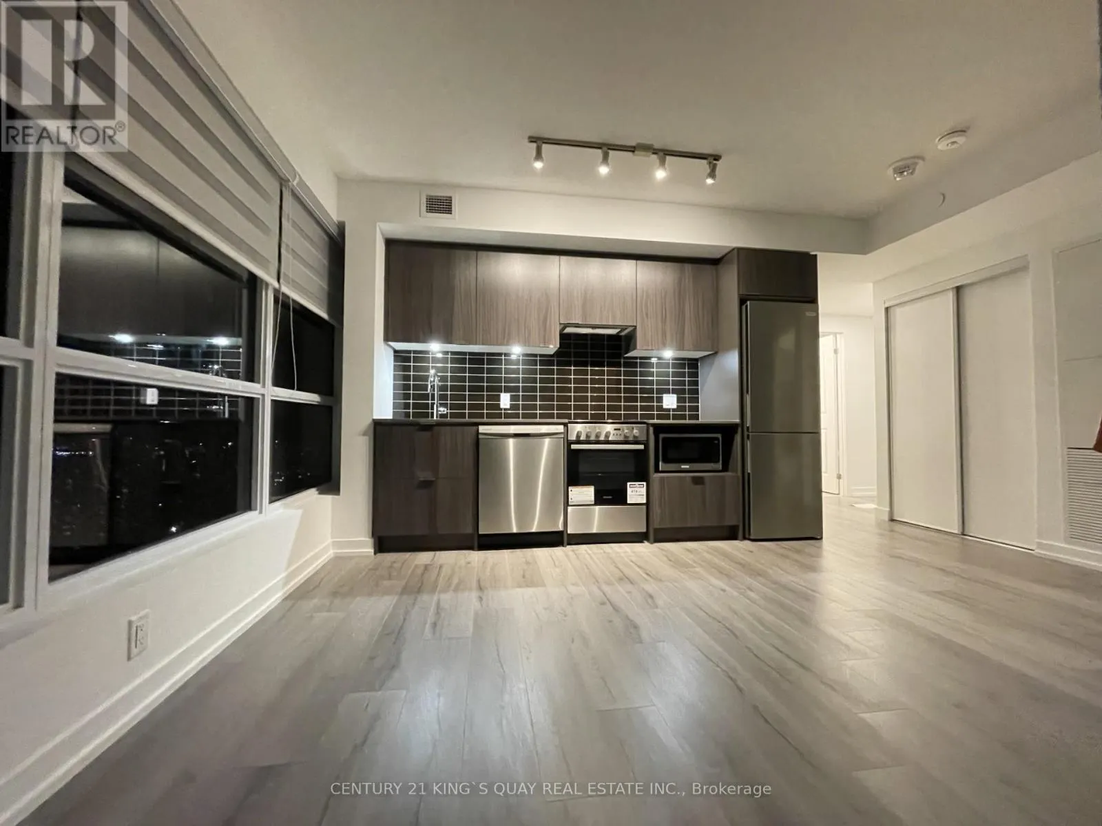 3807 - 395 BLOOR STREET E