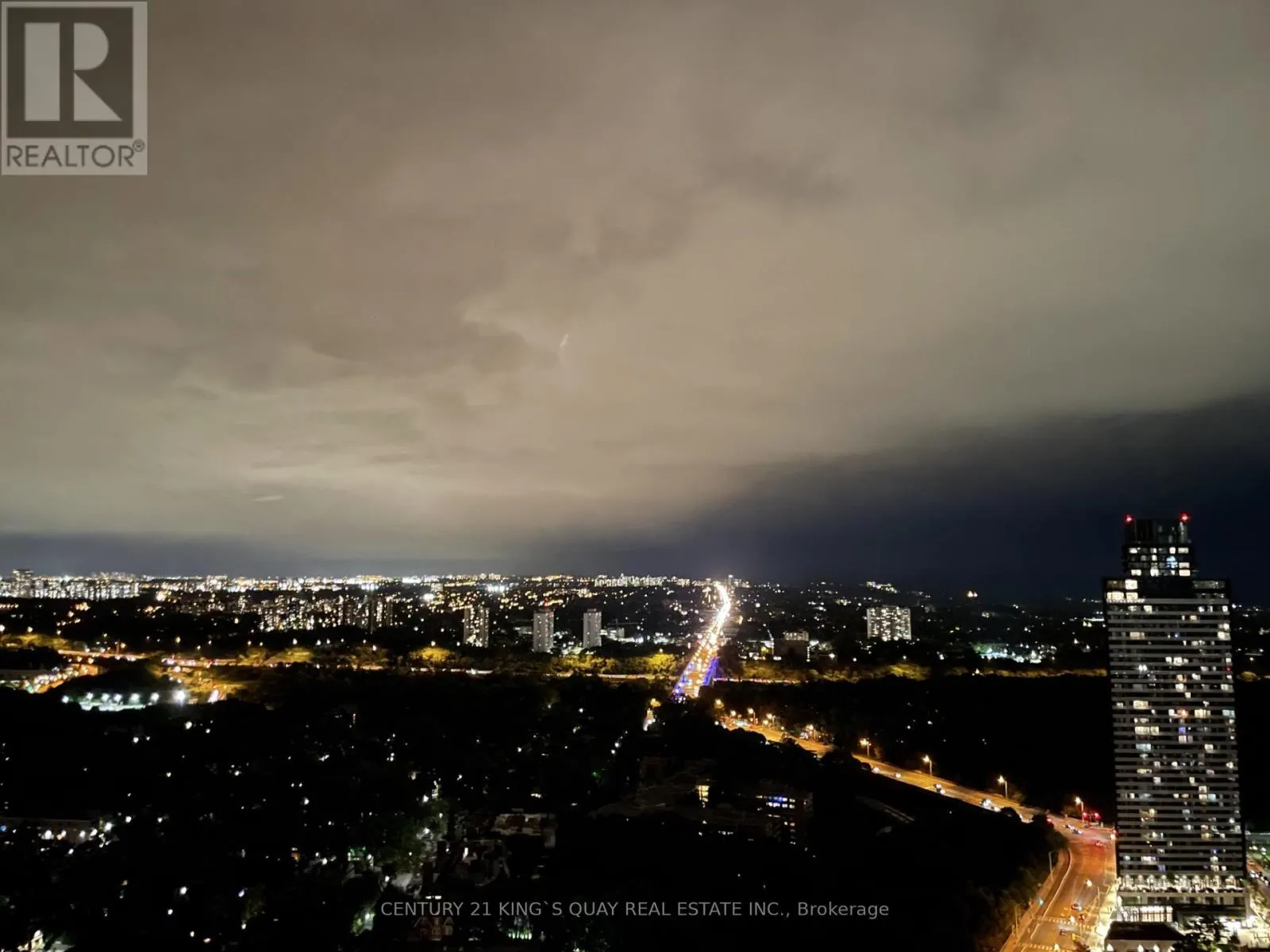 3807 - 395 BLOOR STREET E