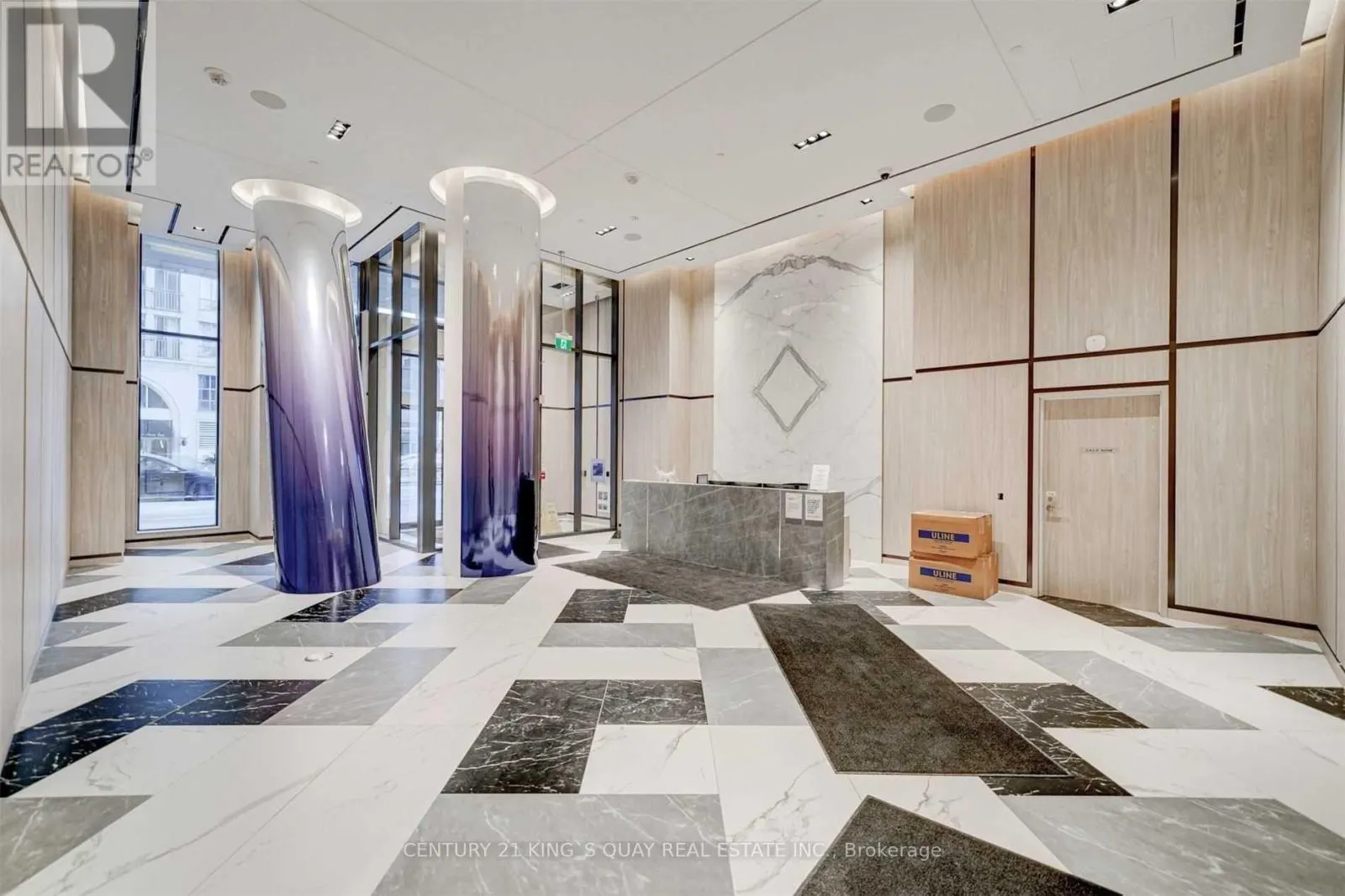 3807 - 395 BLOOR STREET E