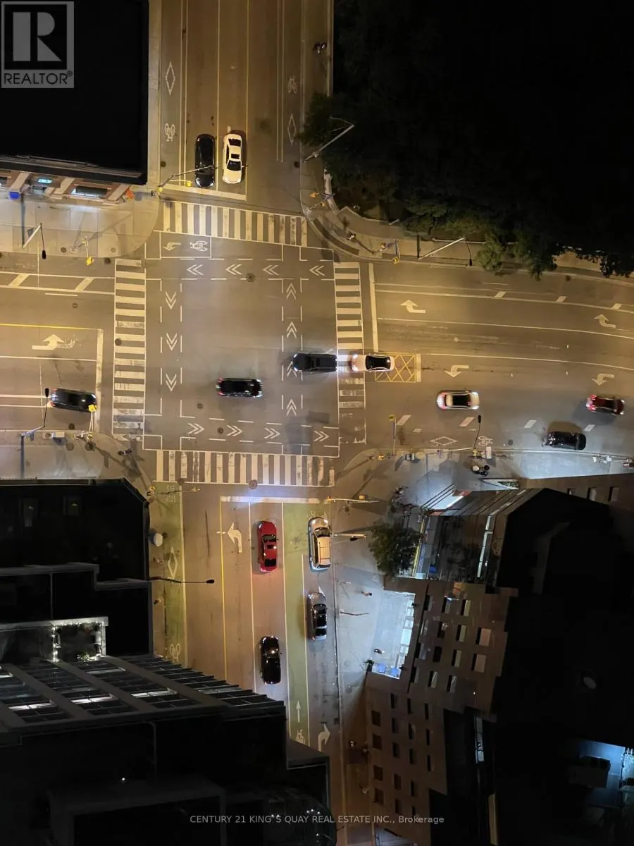 3807 - 395 BLOOR STREET E