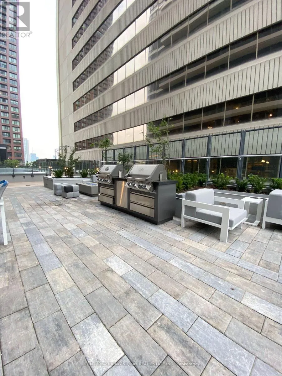 3807 - 395 BLOOR STREET E