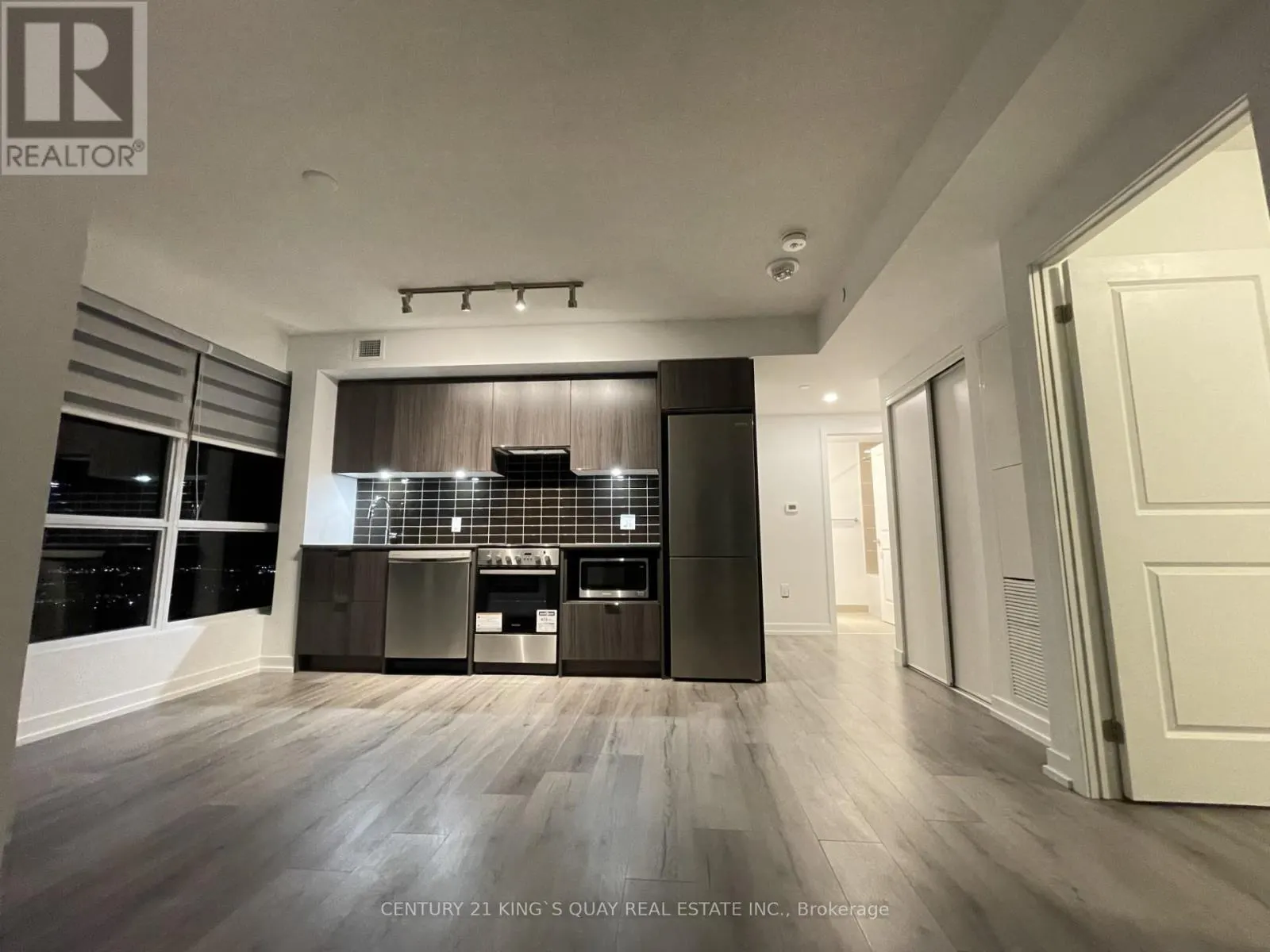 3807 - 395 BLOOR STREET E