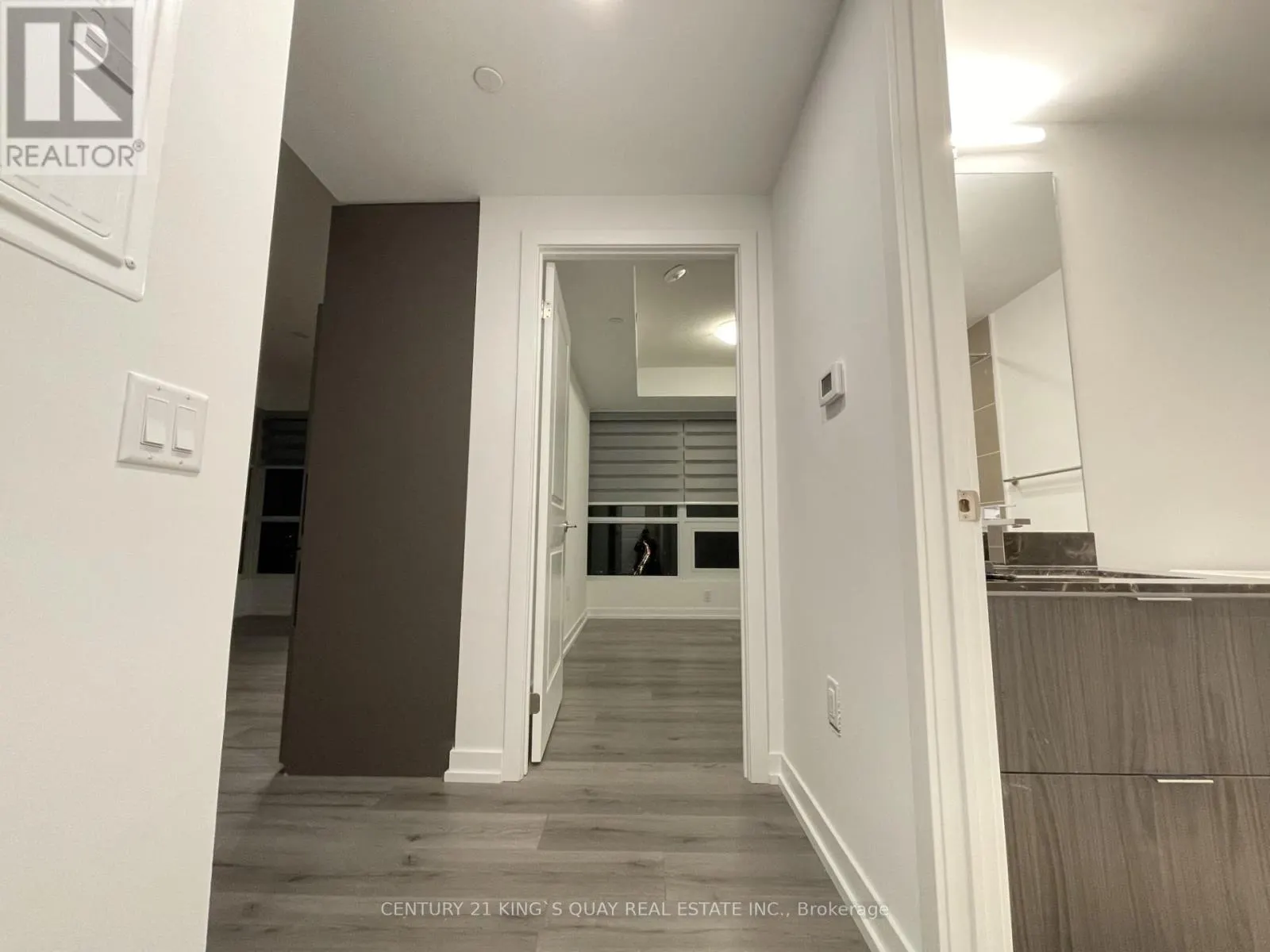 3807 - 395 BLOOR STREET E