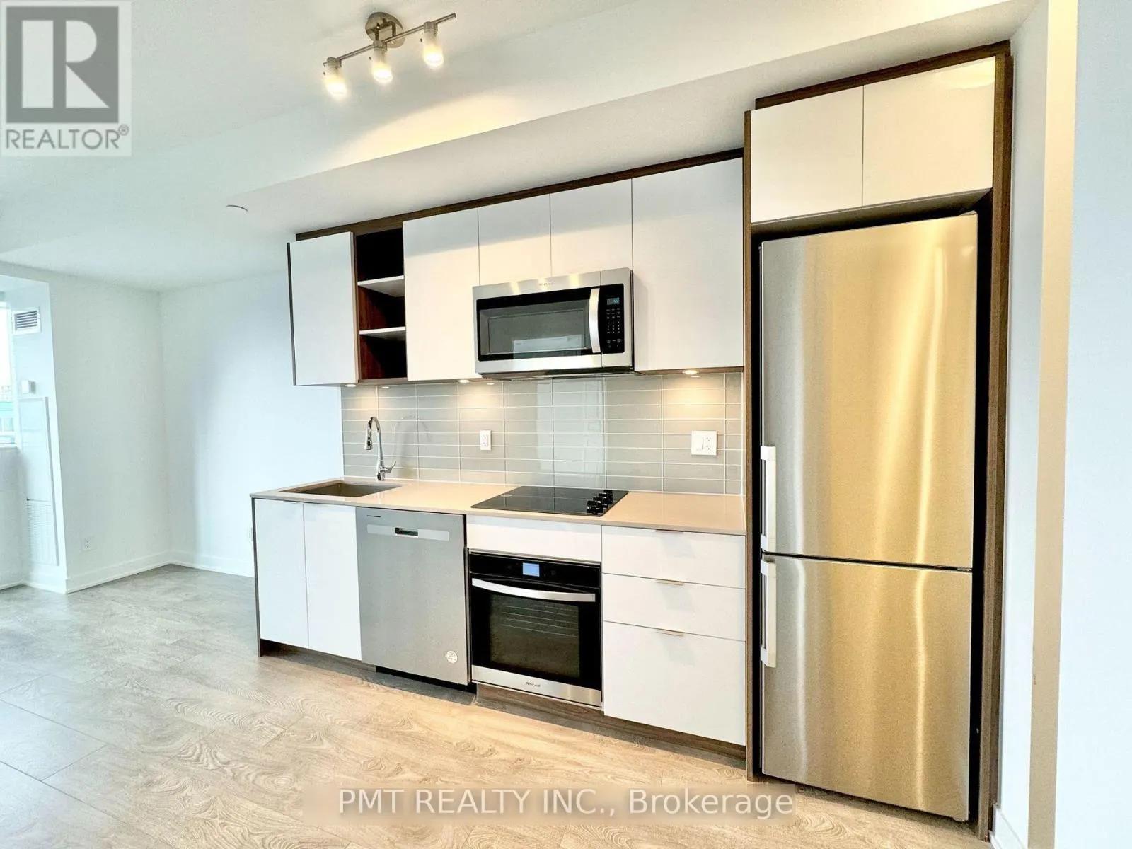 1001 - 543 RICHMOND STREET W