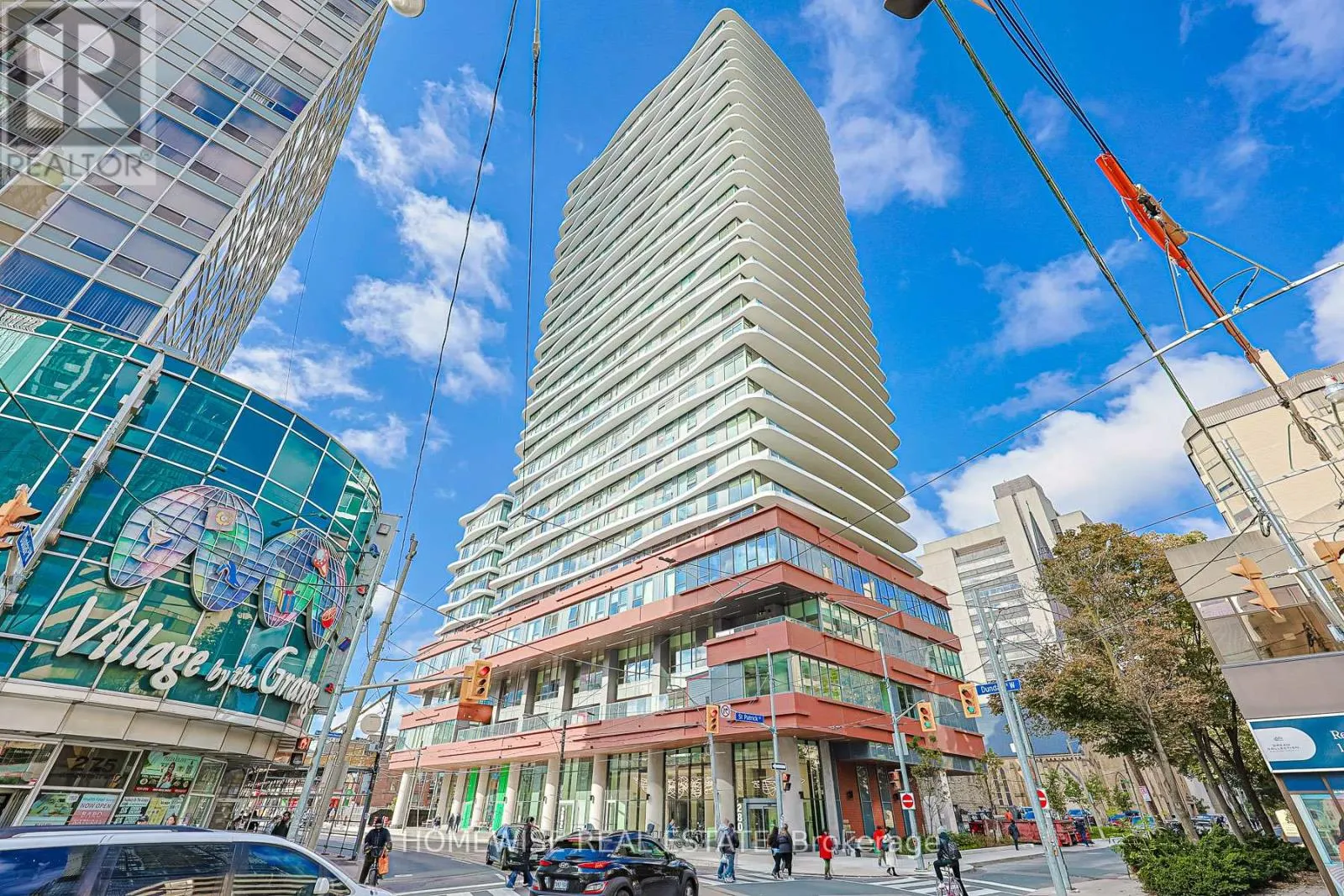 604 - 280 DUNDAS STREET W