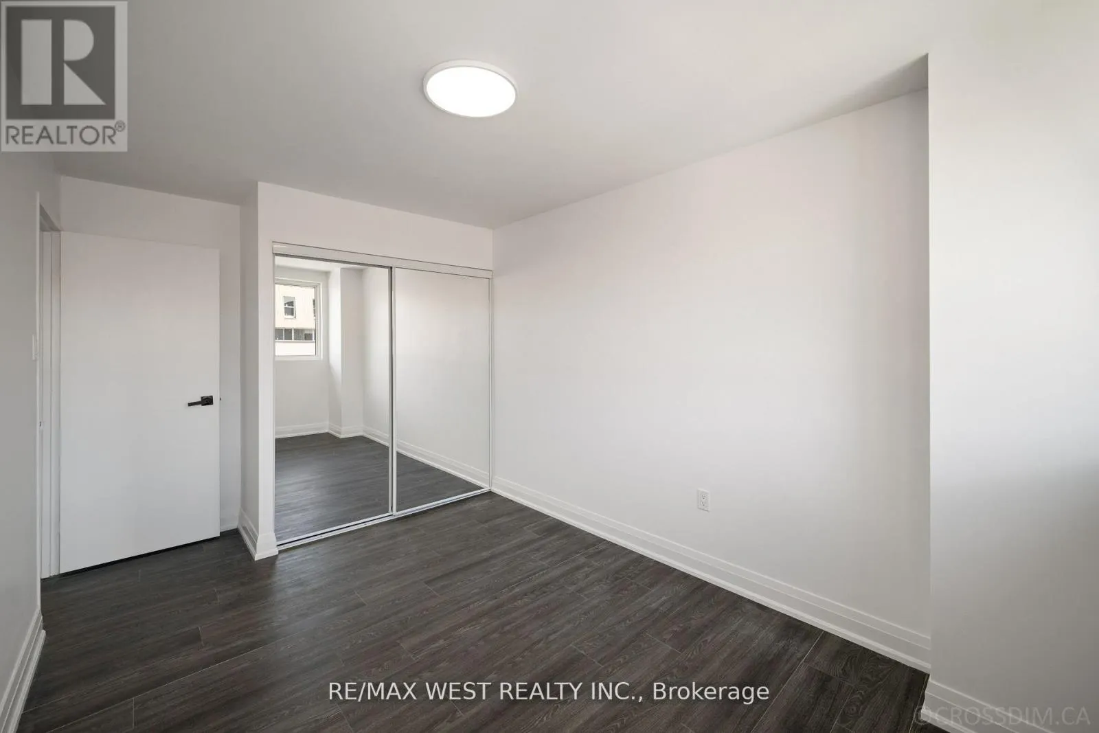 236 - 165 CHEROKEE BOULEVARD N