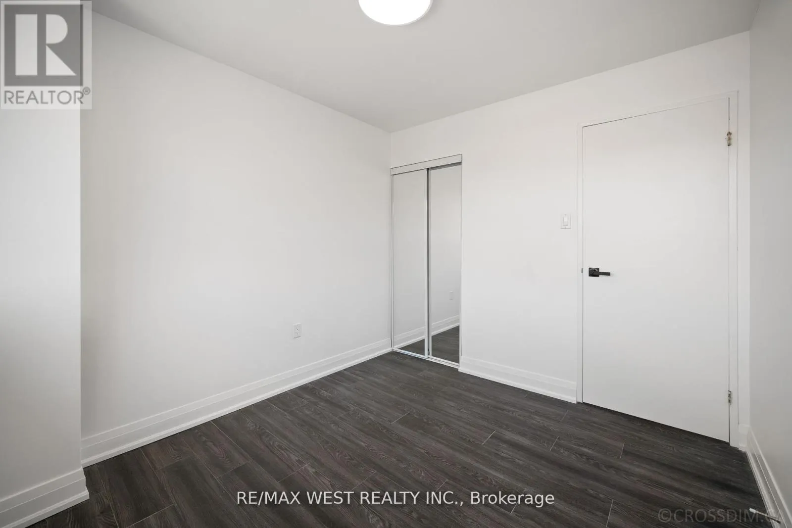 236 - 165 CHEROKEE BOULEVARD N