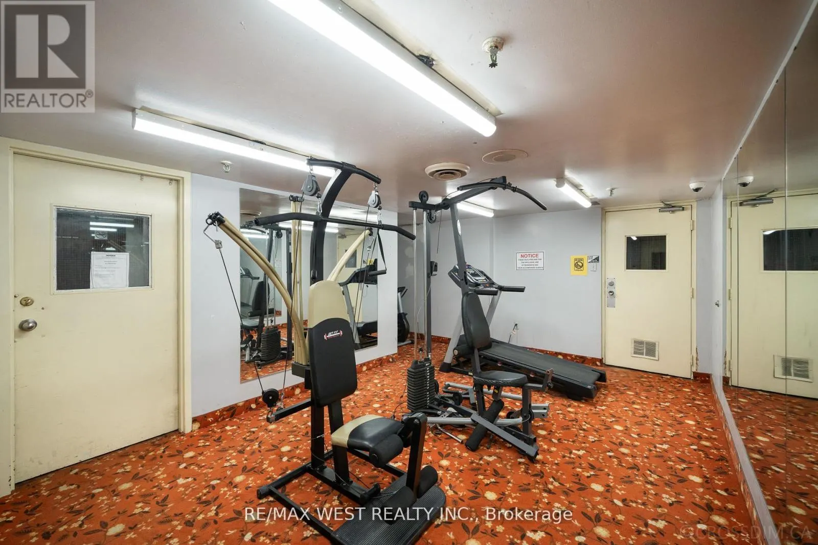 236 - 165 CHEROKEE BOULEVARD N