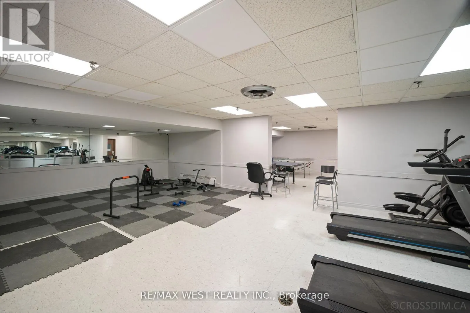 236 - 165 CHEROKEE BOULEVARD N