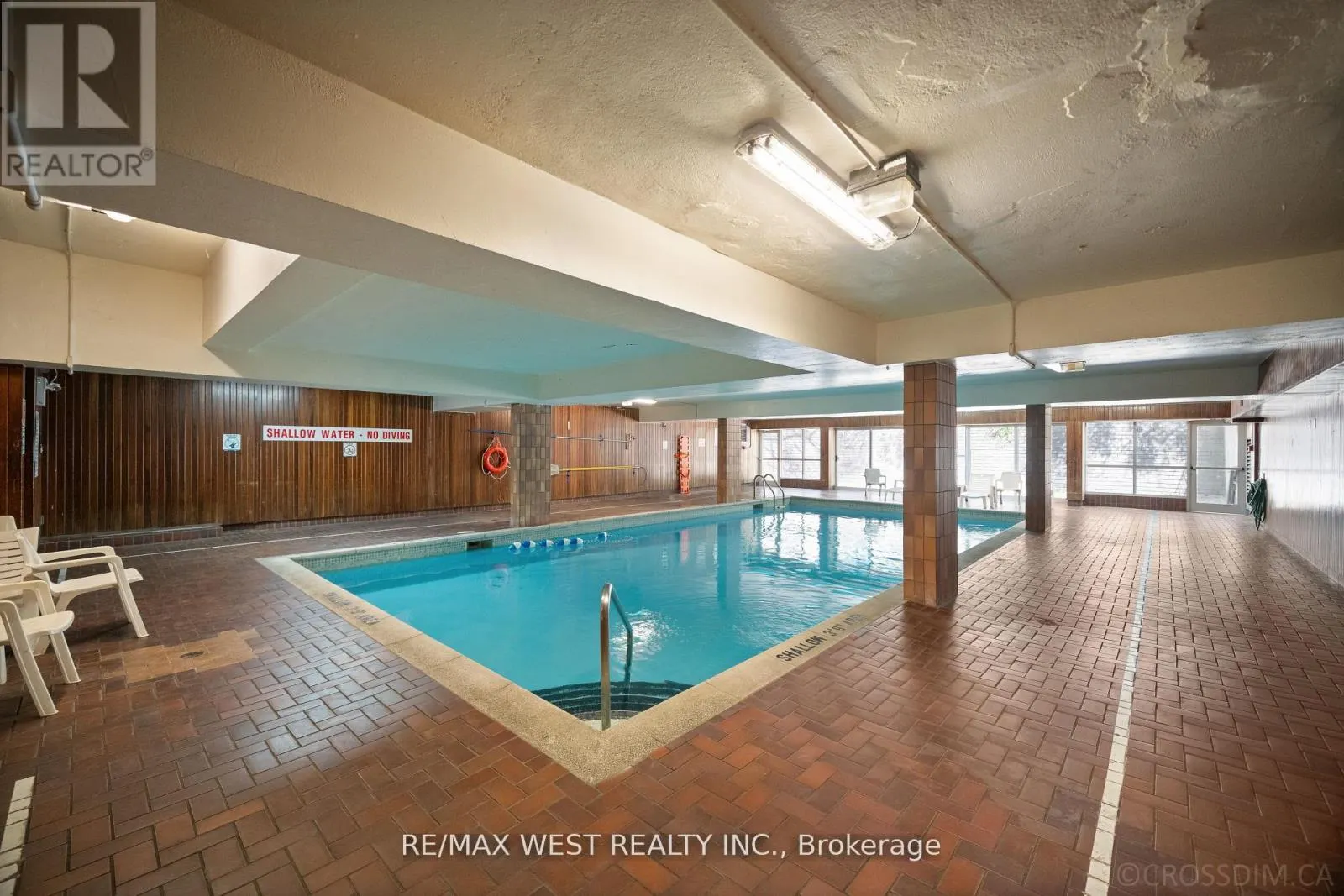 236 - 165 CHEROKEE BOULEVARD N