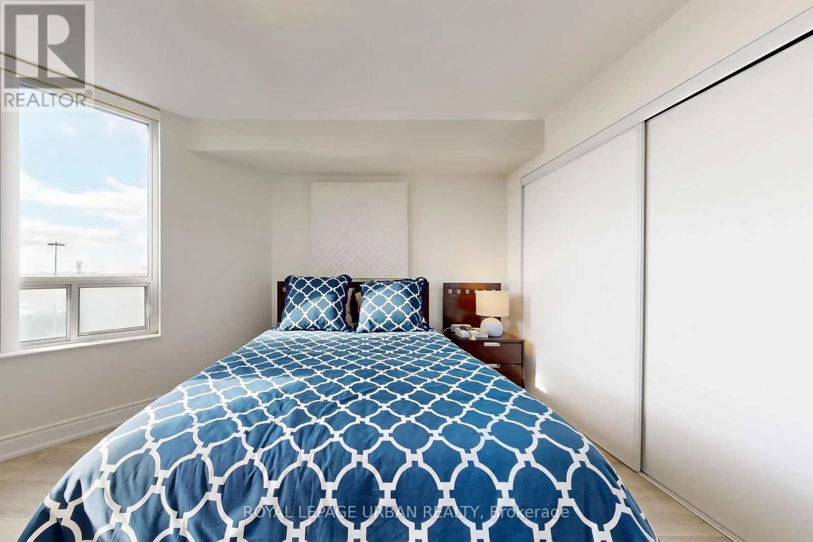 908 - 78 HARRISON GARDEN BOULEVARD