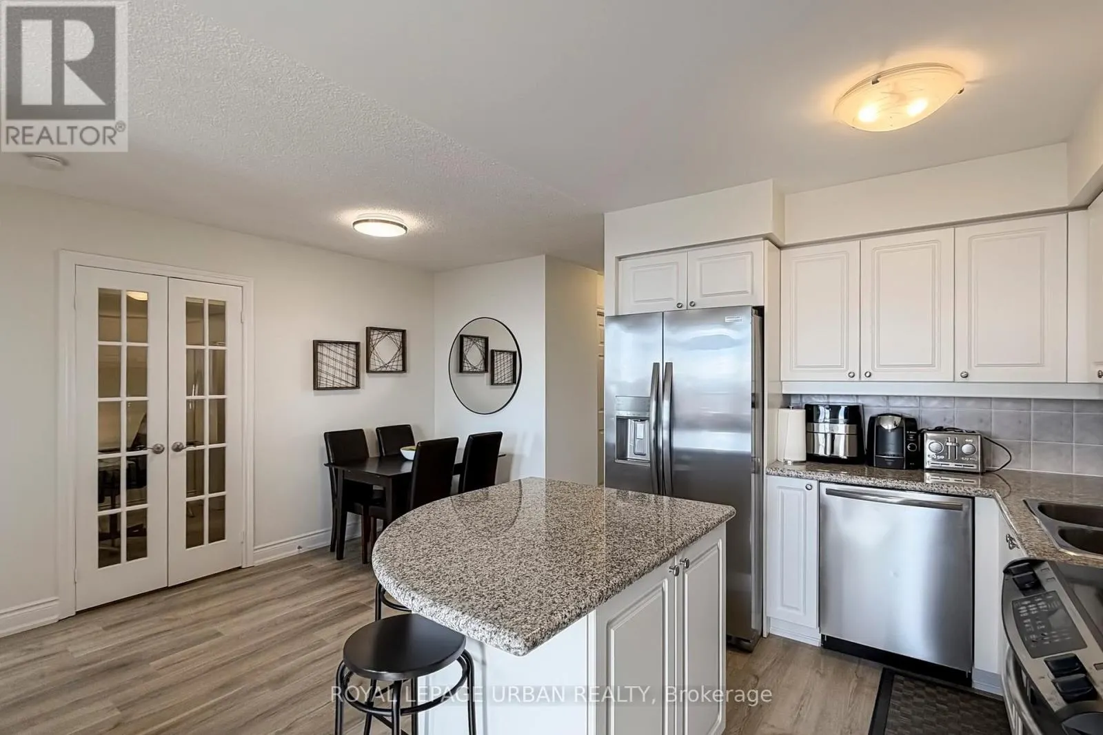 908 - 78 HARRISON GARDEN BOULEVARD