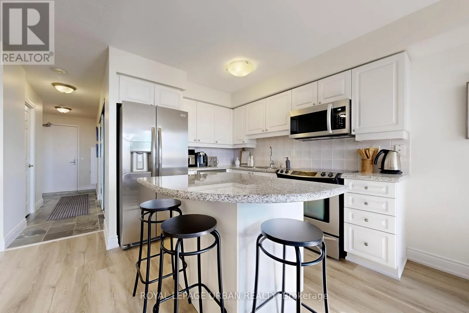 908 - 78 HARRISON GARDEN BOULEVARD