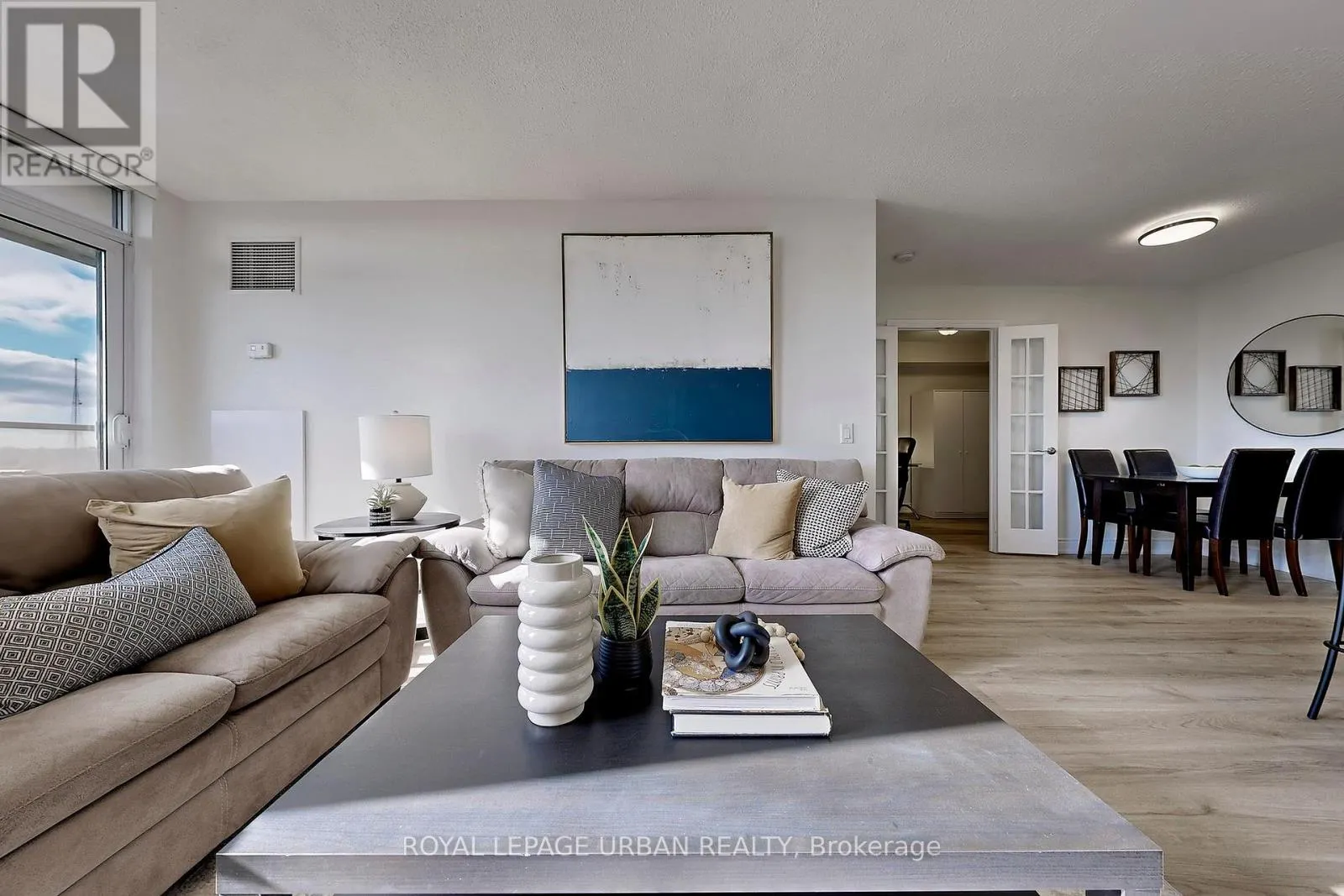 908 - 78 HARRISON GARDEN BOULEVARD