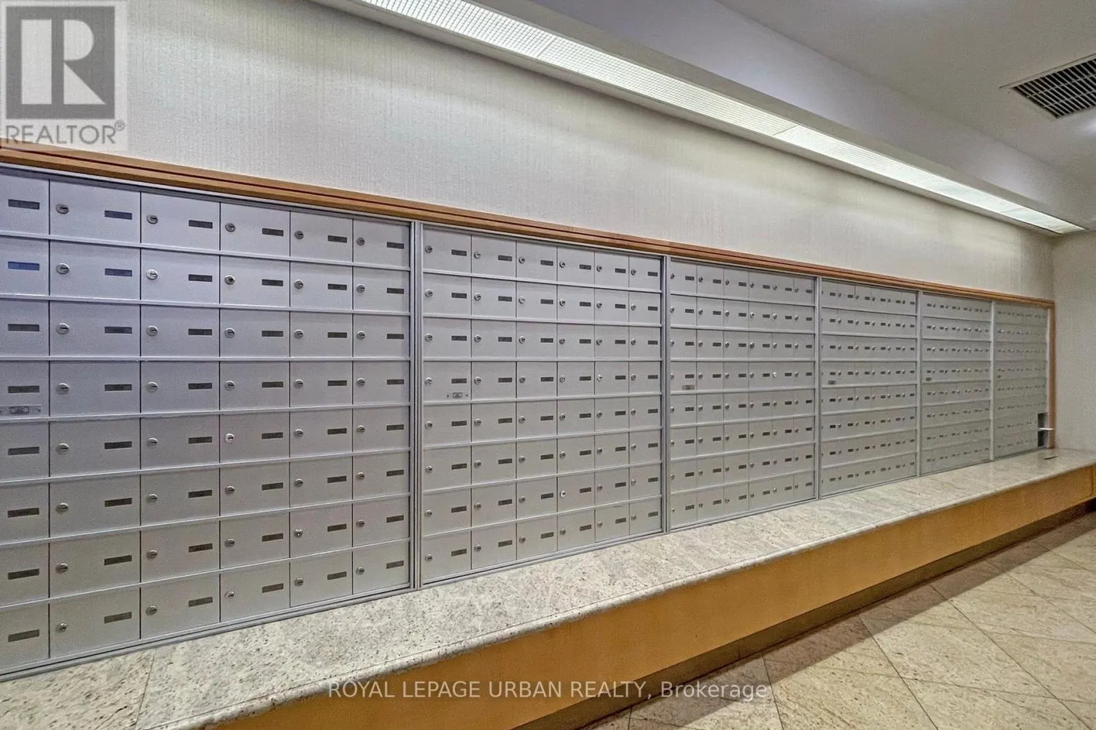 908 - 78 HARRISON GARDEN BOULEVARD