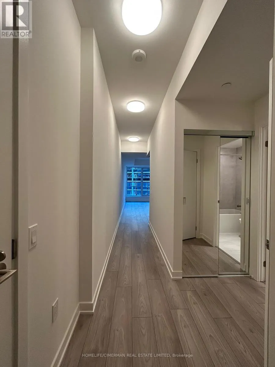 718N - 120 BROADWAY AVENUE