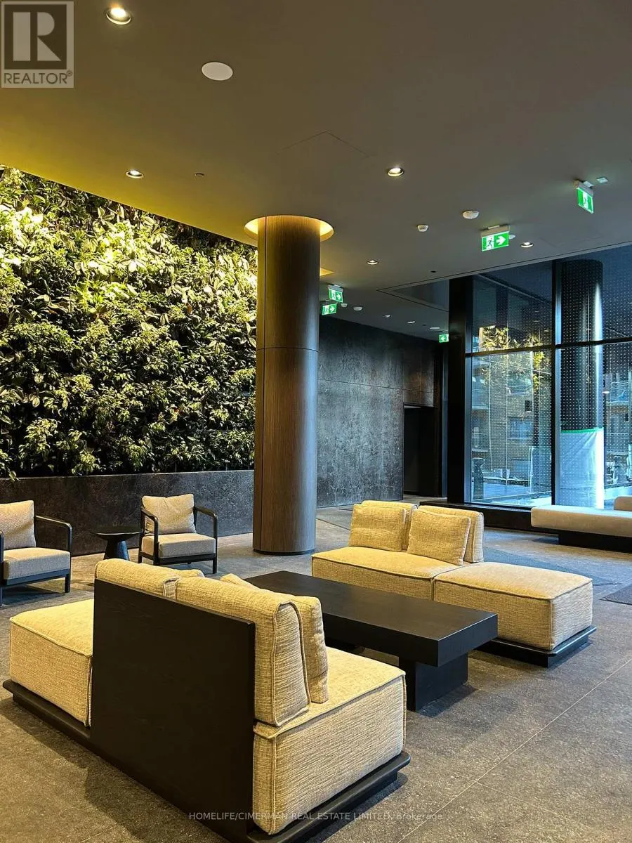 718N - 120 BROADWAY AVENUE